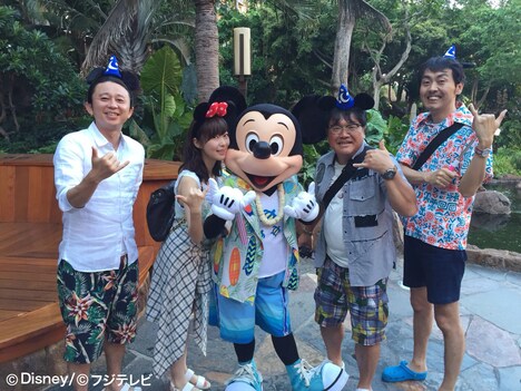 ディズニーリゾートを訪れる有吉ら。 (c)フジテレビ