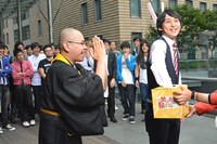 抽選に外れたドドん。