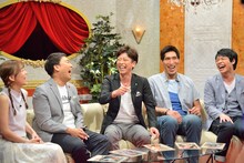 「フットボールアワーのチマタのテッパン」のワンシーン。(c)MBS