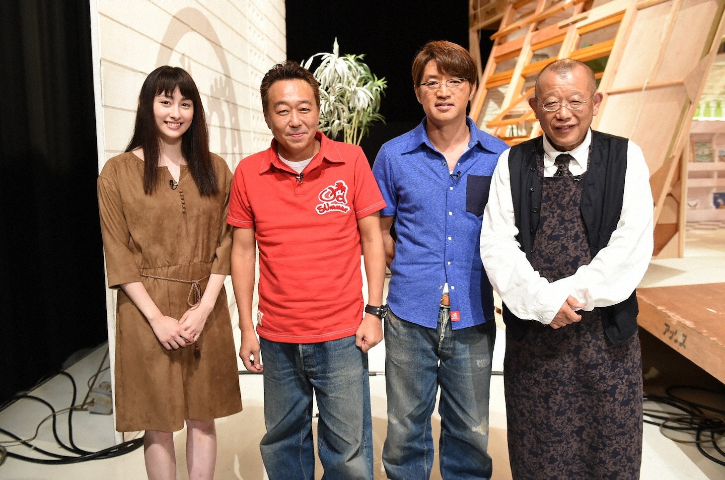 （左から）早見あかり、さまぁ～ず、笑福亭鶴瓶。(c)TBS