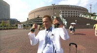 福岡 ヤフオク！ドームを訪れる、じゅんいちダビッドソン。(c)テレビ朝日