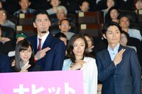 「映画 みんな！エスパーだよ！」公開記念舞台挨拶の様子。