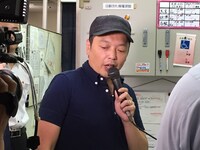 「中川家礼二の鉄活」収録中の中川家・礼二。 (c)よしもとクリエイティブ・エージェンシー