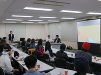 写真鑑賞会の様子。