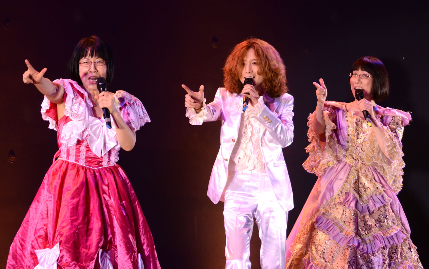 「純と姉妹1」オープニングの様子。