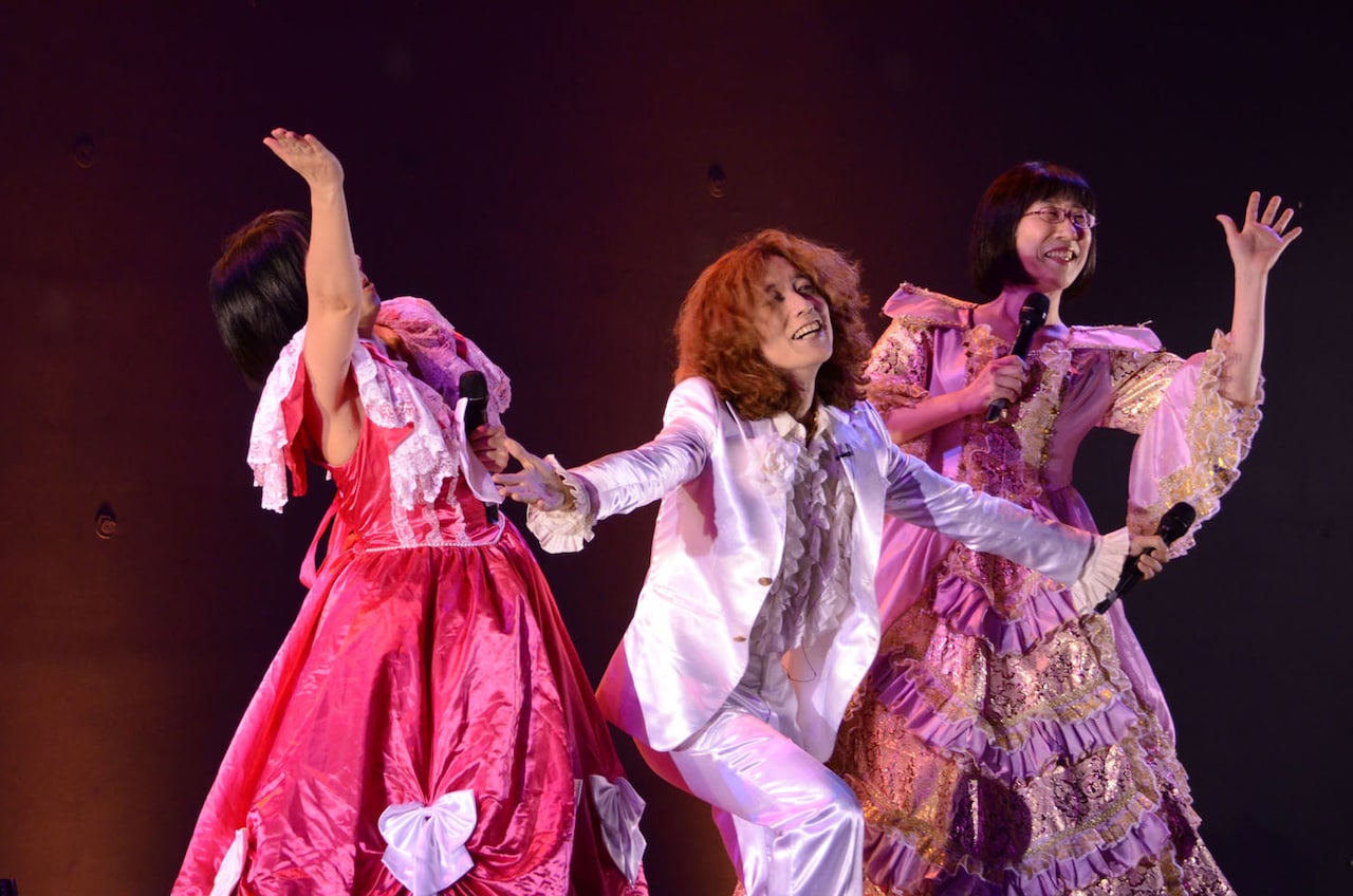 「純と姉妹1」オープニングの様子。