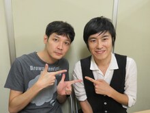 左から、POISON GIRL BAND吉田、しずる村上。