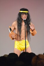 「キン肉マン」のキャラクター「ジェロニモ」に扮したしんじ。