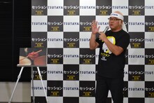 映画「セッション」Blu-ray / DVD発売記念イベントに登場したカンニング竹山。