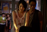 映画「天の茶助」のワンシーン。 (c)2015『天の茶助』製作委員会