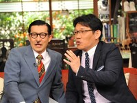 「さんまのまんま30周年秋SP」に出演するイワイガワ岩井ジョニ男とずん飯尾（左から）。(c)関西テレビ