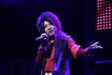 マキタスポーツ扮する、Fly or Dieのボーカル・Dar'k～ness。