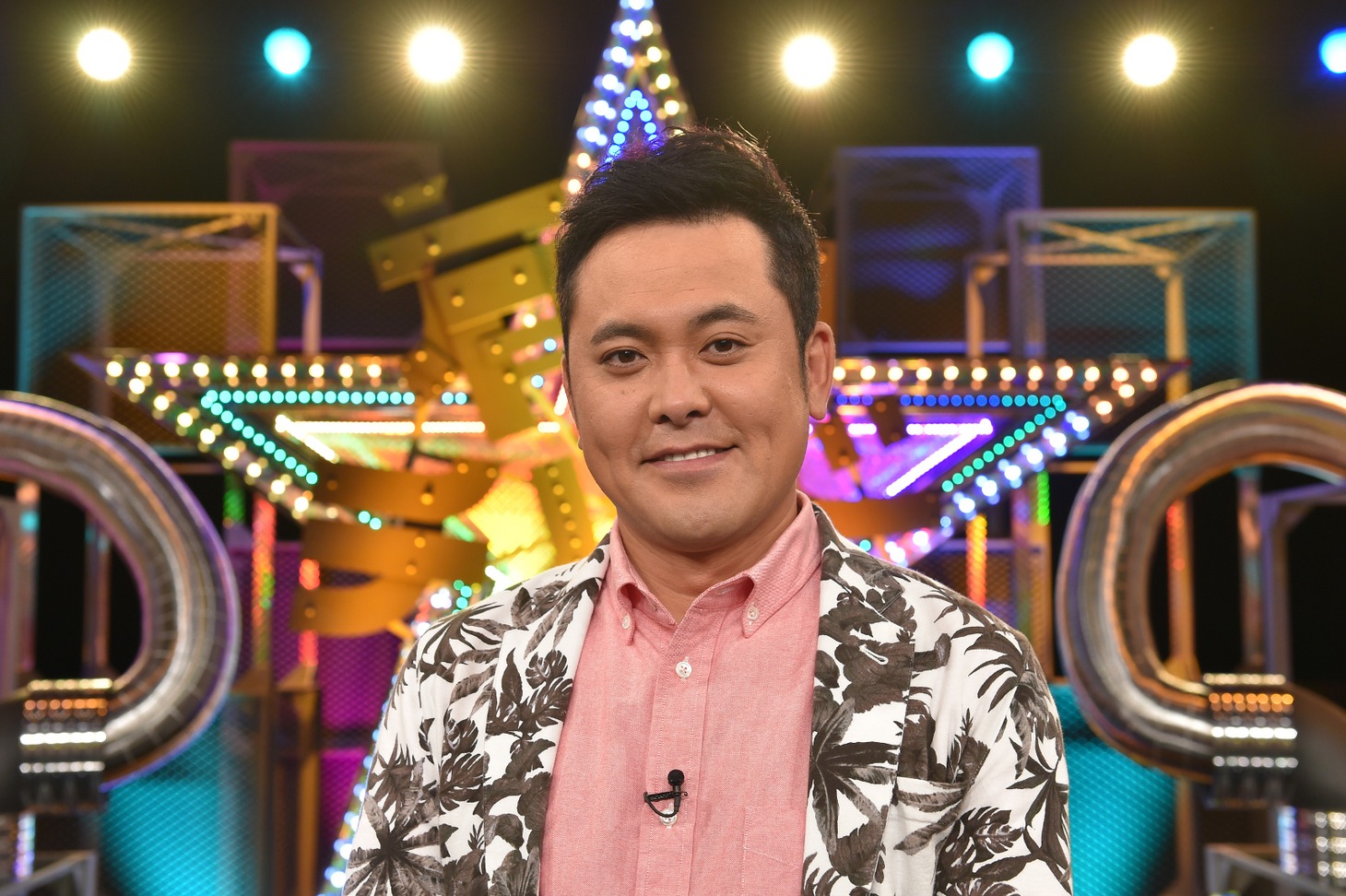 「有田チルドレン」に出演する、くりぃむしちゅー有田。(c)TBS