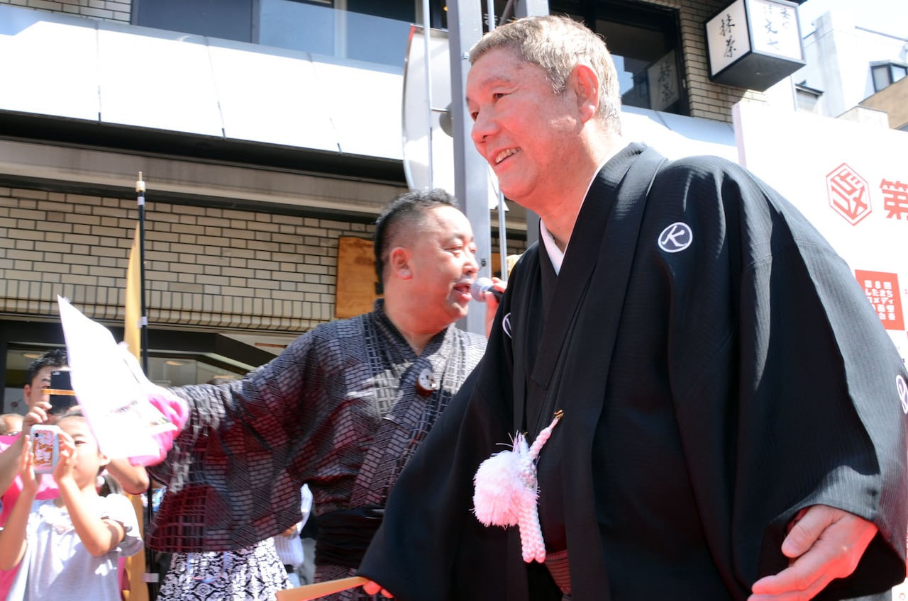 お帰りなさい！ビートたけし、浅草オレンジ通りのレッドカーペットに登場