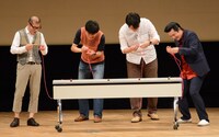 「ニット男子部」のメンバーたち。