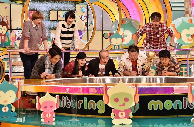 「ニンゲン観察バラエティ モニタリングSP」にゲスト出演する志村けん（前列中央）。(c)TBS