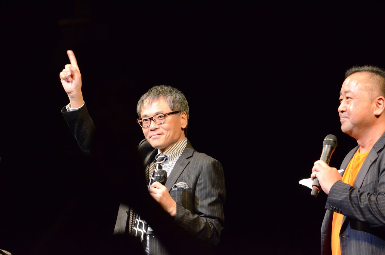 「したまちコメディ映画祭in台東」総合プロデューサーのいとうせいこう（左）。