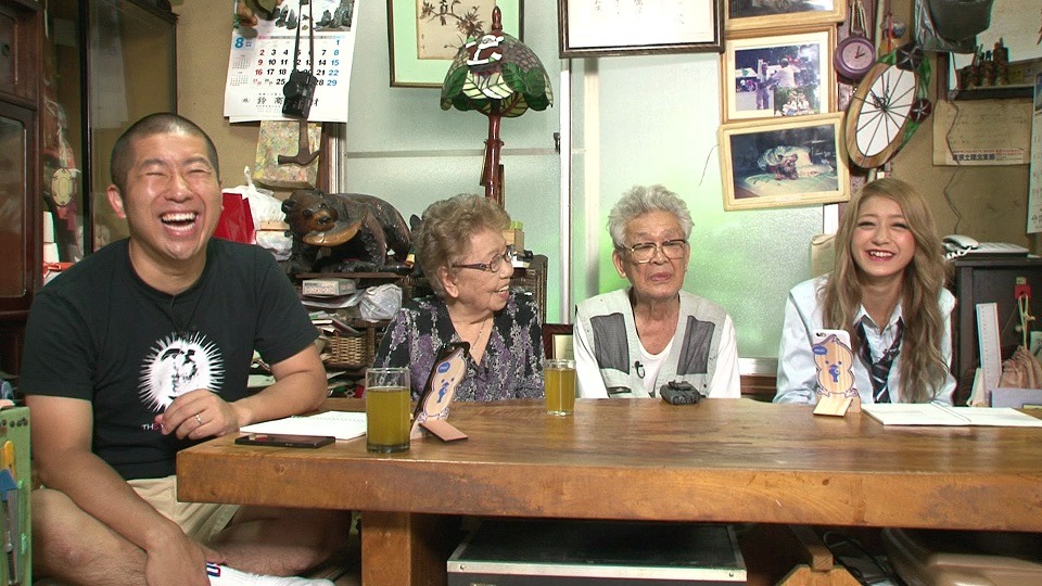 「ハライチ・澤部＆みちょぱの 大正生まれだけど質問ある？」のワンシーン。(c)テレビ東京
