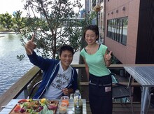 サバンナ八木の大阪ロケの様子。(c)関西テレビ