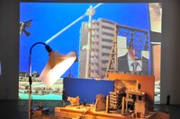 「フロント・プロジェクション」の展示作品。