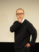 ルシファー吉岡のソロコント「レンタルショップ」。