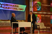 コントを披露するバイきんぐ。(c)関西テレビ