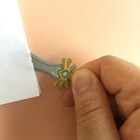 よゐこ監修のカプセルトイ、袋とじをカッコよく開ける伝説の剣