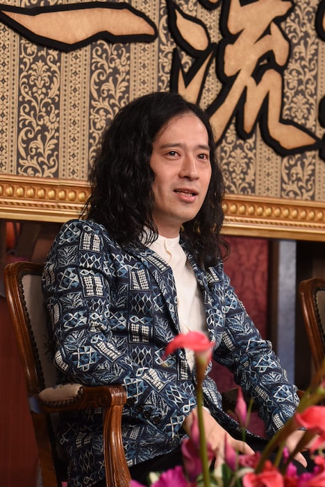 「芸能人格付けチェック」に出演するピース又吉。(c)ABC