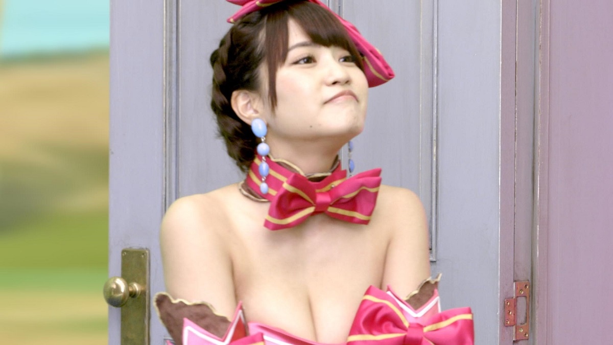 「乖離性ミリオンアーサー」のCM「岸明日香編」のワンシーン。