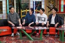 （左から）東野幸治、今田耕司、フットボールアワー。(c)CBC