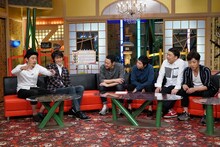 新番組「本能Z」に出演する（左から）ツーナッカン中本、千原ジュニア、東野幸治、今田耕司、フットボールアワー。(c)CBC