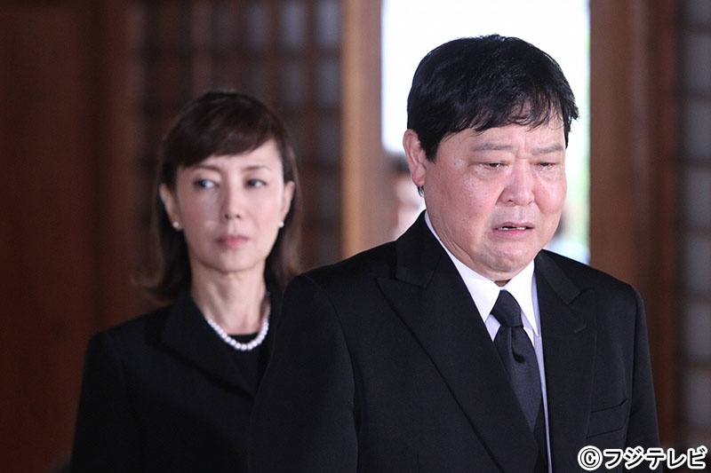 ダチョウ倶楽部・上島（右）と、戸田恵子（左）。