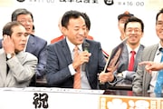 会見中の様子。
