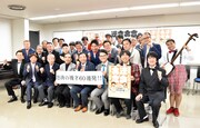 「第46回 漫才大会」の発表記者会見に出席したメンバー。