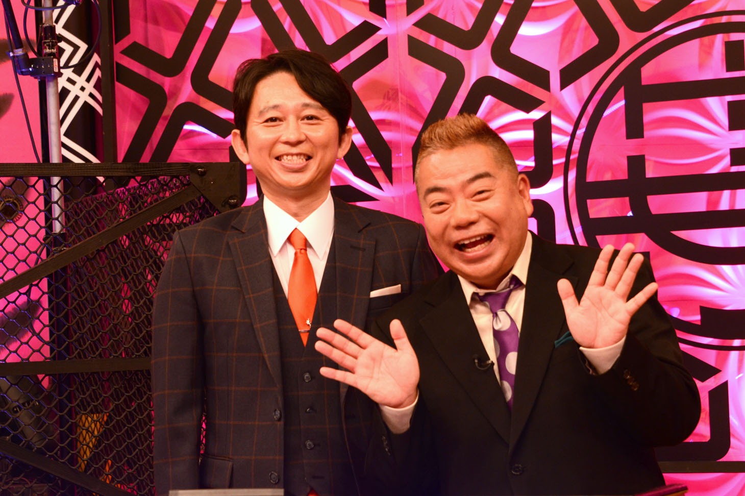 「有吉弘行のドッ喜利王」に出演した（左から）有吉弘行、出川哲朗。
