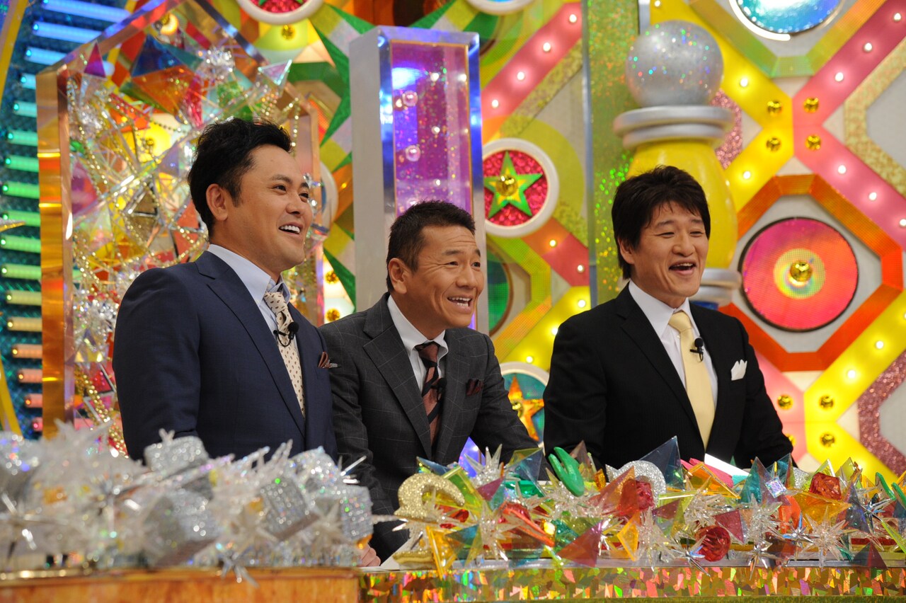 MCの（左から）くりぃむしちゅーと林修。(c)テレビ朝日