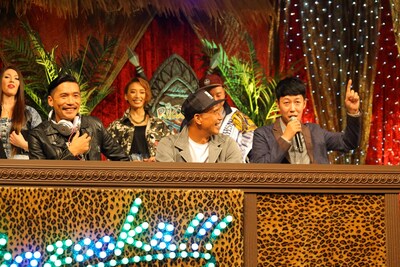 （前列左から）Zeebra、眞木蔵人、小籔千豊。 (c)areUme?