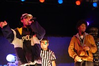 「BAZOOKA!!! 第8回高校生RAP選手権」の様子。 (c)areUme?