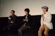 トークショーの様子。左から三上丈晴氏、藤原竜也、ななめ45°岡安。