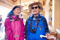 「ブラタモリ」富士山ロケの様子。(c)NHK