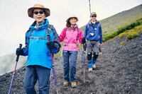 「ブラタモリ」富士山ロケの様子。(c)NHK