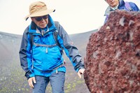 「ブラタモリ」富士山ロケの様子。(c)NHK