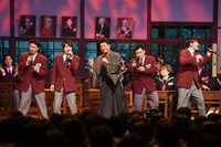 「五木先生の 歌う！SHOW学校」のワンシーン。 (c)NHK