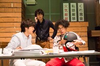 「『踊る大宣伝会議、或いは私は如何にして踊るのを止めてゲームのルールを変えるに至ったか。』Season2」のワンシーン。