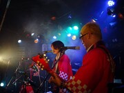 以前に行われた商店街バンドのライブの様子。