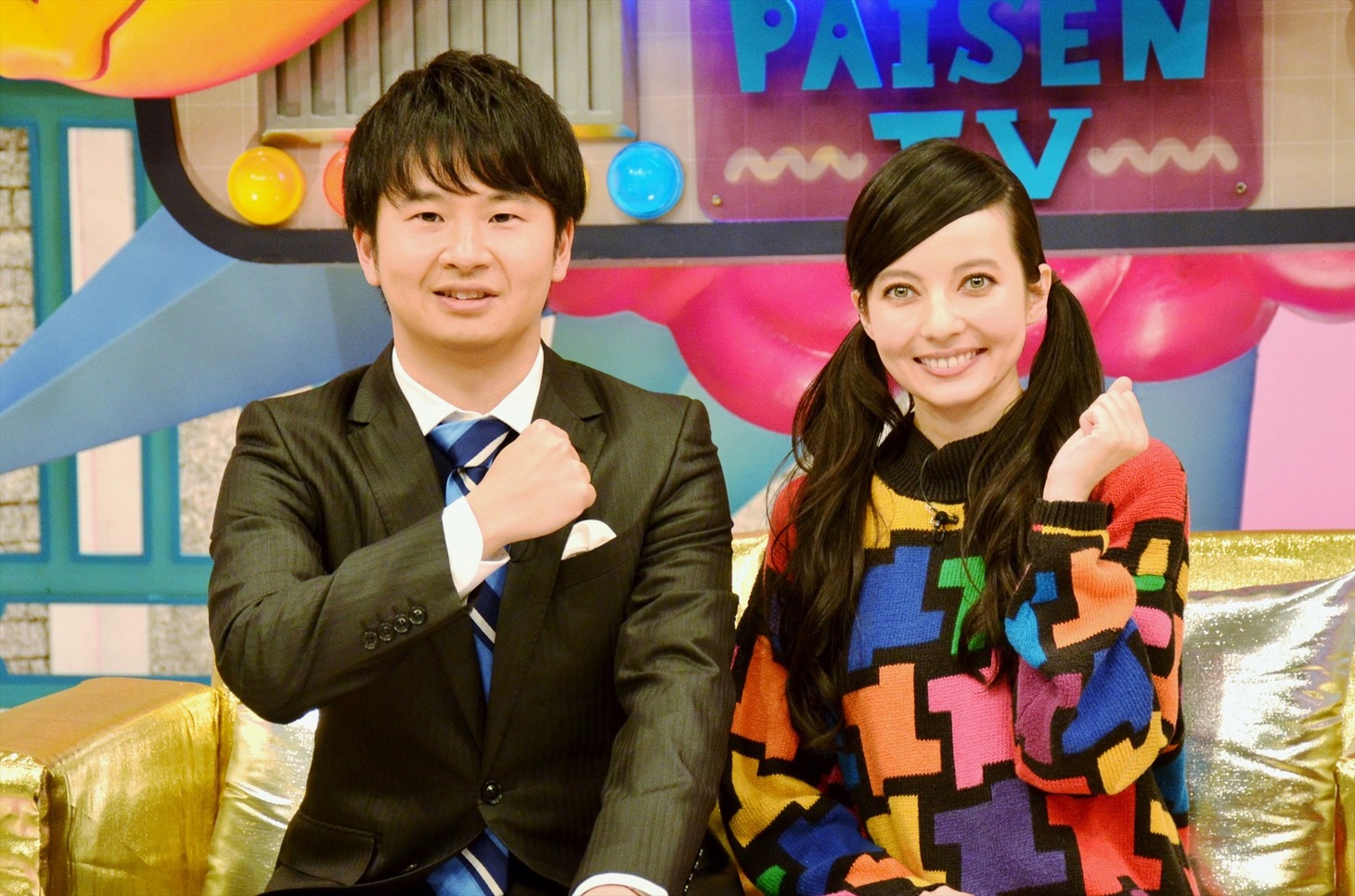 「人生のパイセンTV」MCの（左から）オードリー若林、ベッキー。