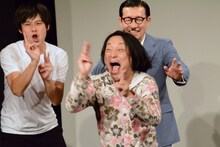 「しぇ・しぇ・しぇの人！」を披露したままステージ上を駆け回る永野。