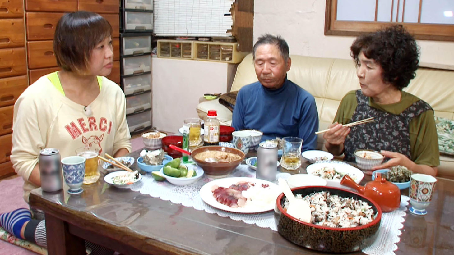 「昼めし旅SP」のロケに参加した南海キャンディーズしずちゃん。(c)テレビ東京
