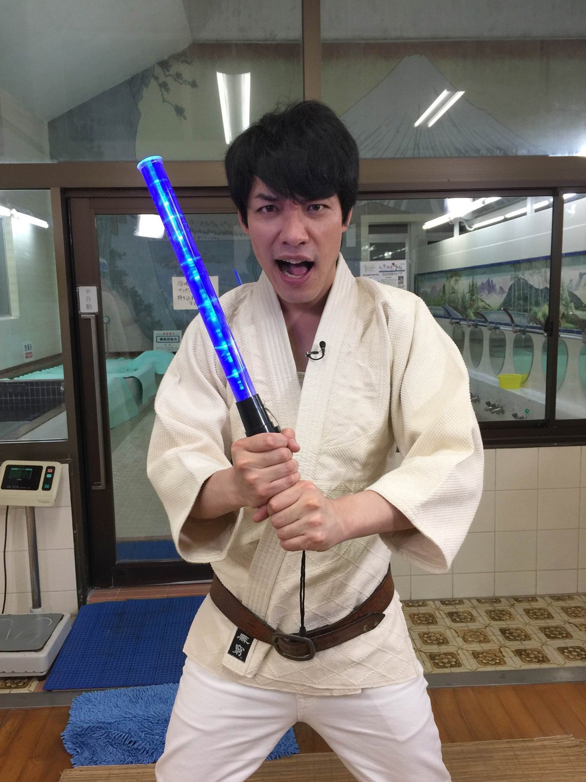 「ゲーム王 フォースの戦闘!?」MCの麒麟・川島。(c)ABC