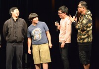 「『キングオブコント2015』お疲れ様トークコーナー」の様子。